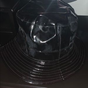 Fashion Nova black bucket hat
